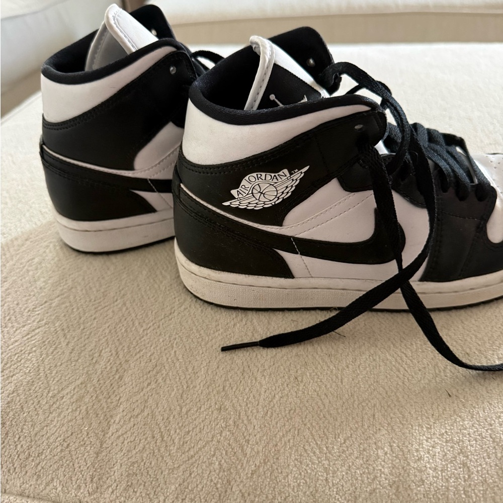 Air Jordan 1 Mid size 8 - Picture 6 of 7